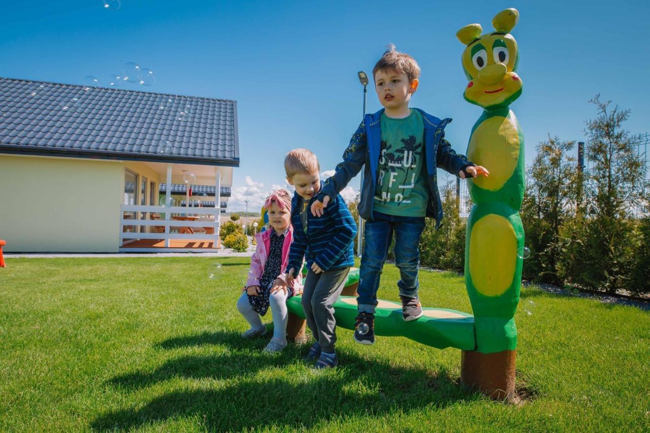 Domki Bajkowe Wzgorze Bobolin Eksteriør billede